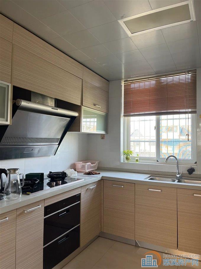 舜韵华庭131平78万带车库大露台