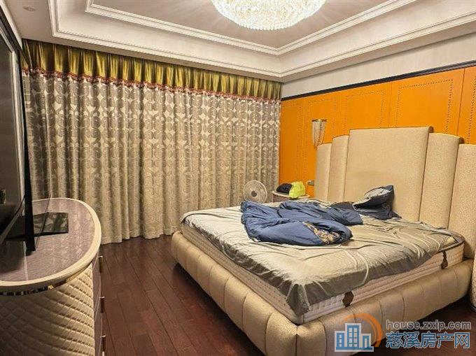 保利二期天悦湾201平楼层佳豪装218万