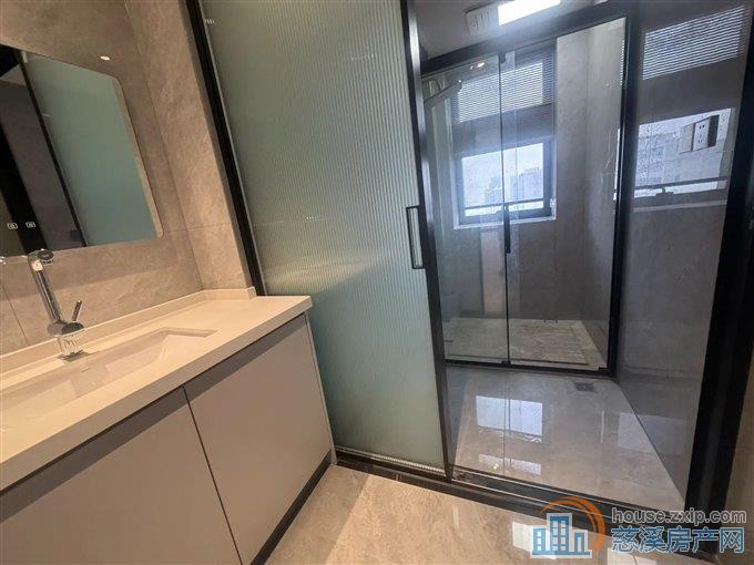 智慧谷 163平全新精装未入住 带车位