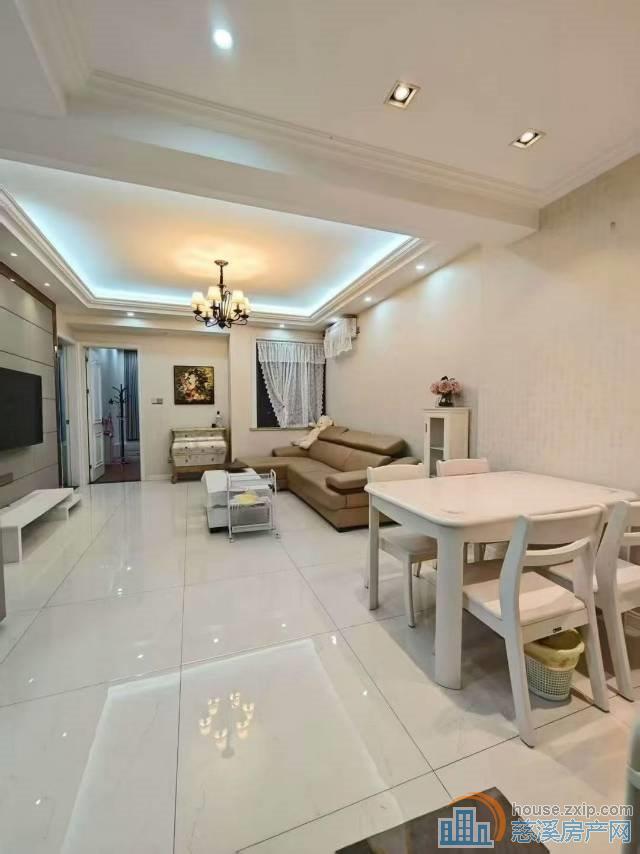 双和家苑中间层87平+车位+杂物间精装