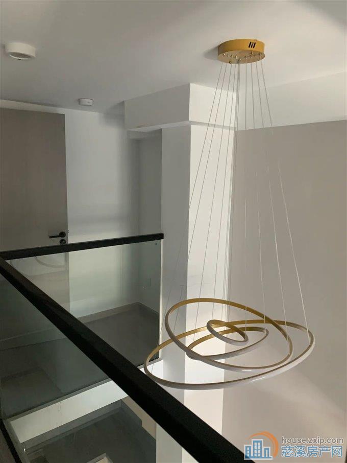 广宇大厦   买一层送一层