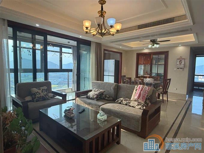 绿城诚园146.9平方169万 精装