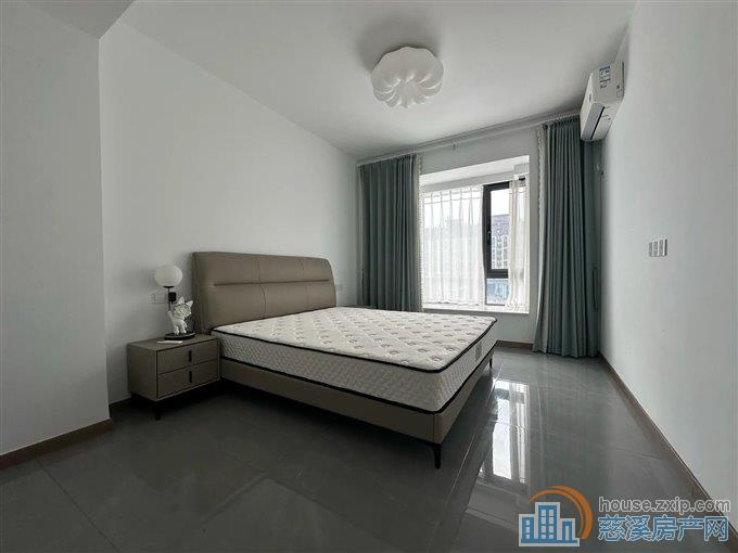 卓越湖樾云著花苑