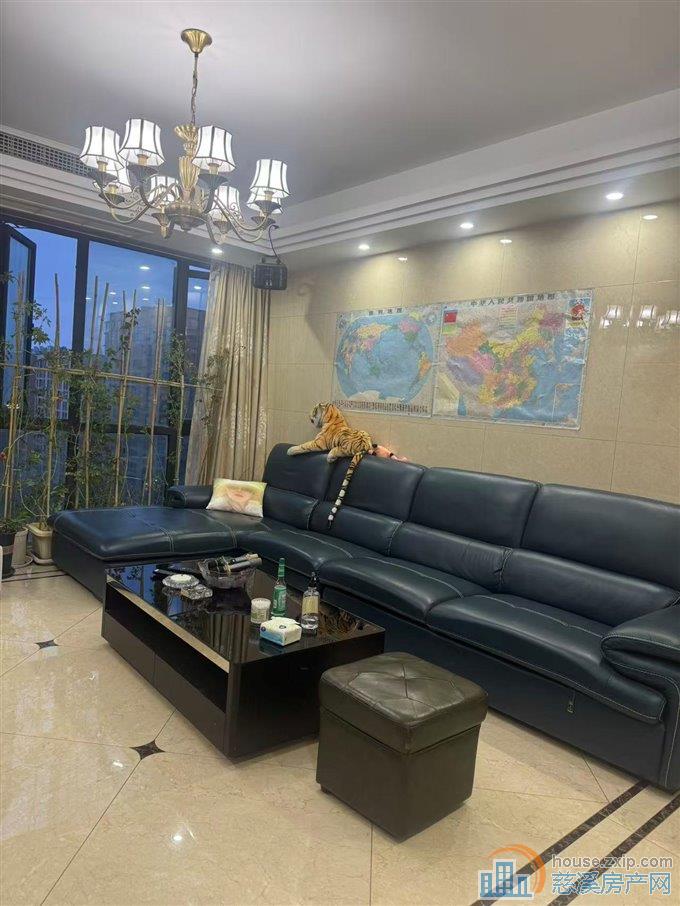 特价出售界牌新村138平 东边套带车位