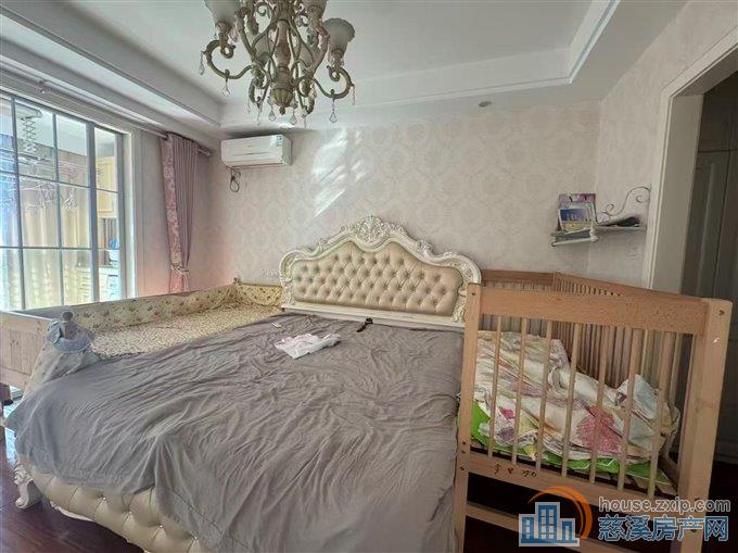 界牌 新村小区 90平 三间朝南 精装