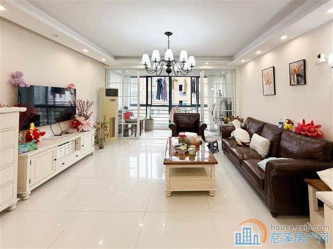 市中心黄金地段天和家园 现代装修 送车位