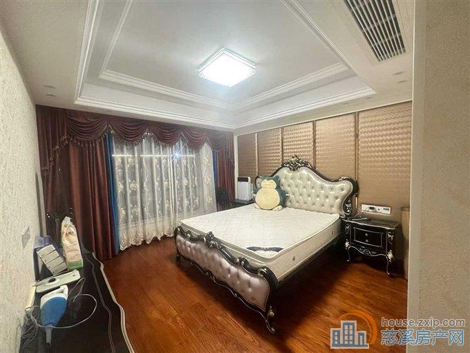 金仕华庭123平方豪装189万直接