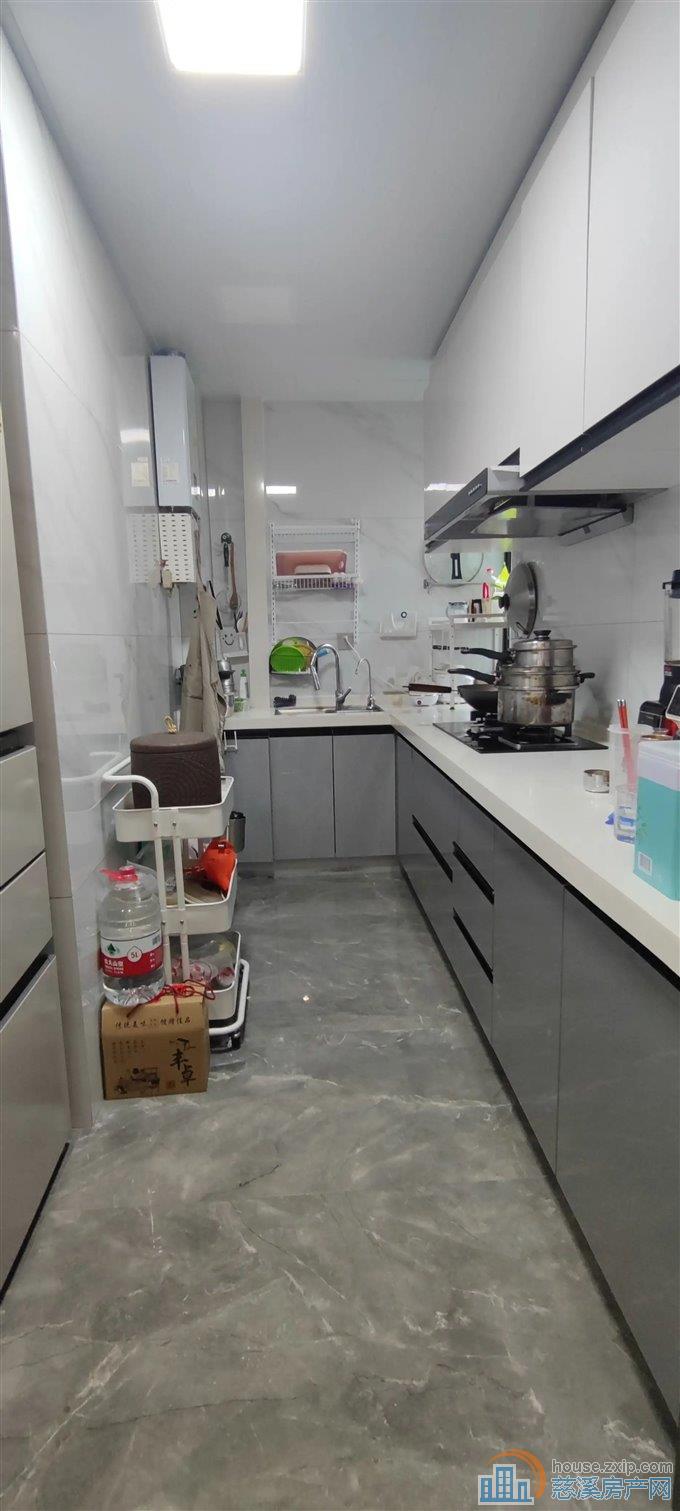 保利俯院江南南区 精装 洋房 露台