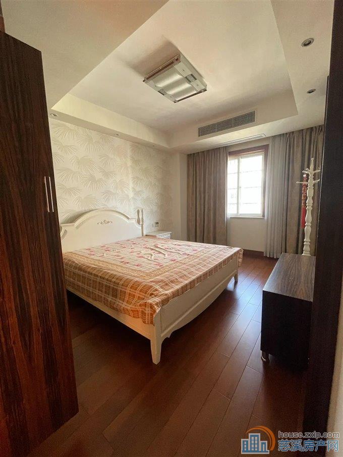 欧景苑叠墅 196平方 带上下大露台