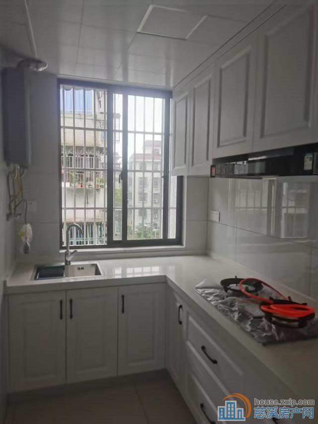 慈溪山庄3楼面积49平方精装59.8万