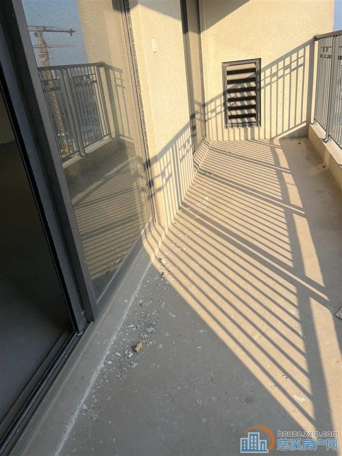 阅江府 带车位 文锦书包不占用