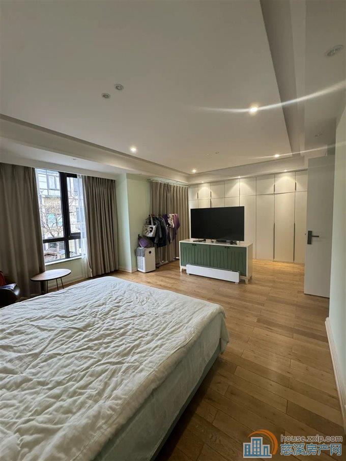 复地御溪雅苑二期 豪装 车位花园160平