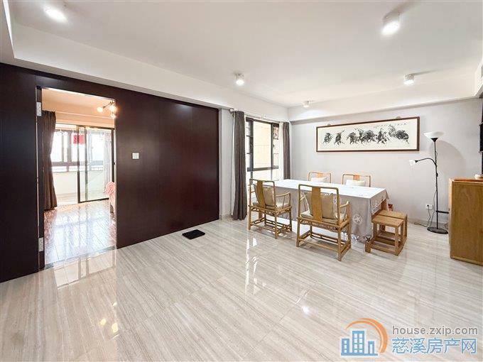 白金湾 全天采光 精装 品牌家具家电