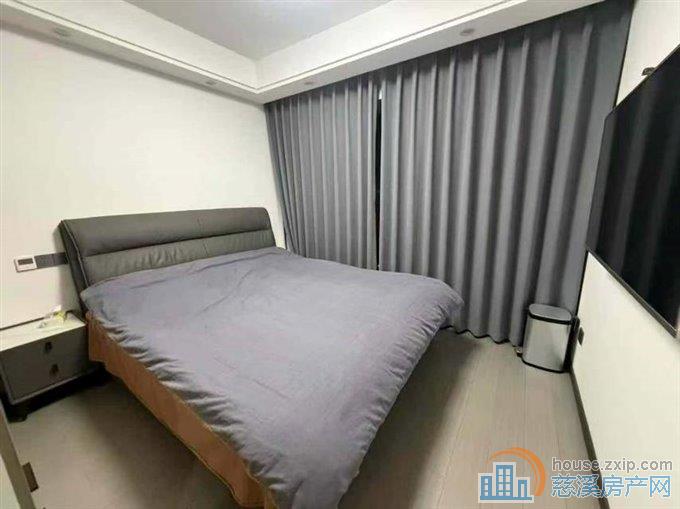 捡漏紫荆府92平精装好楼层159.8万