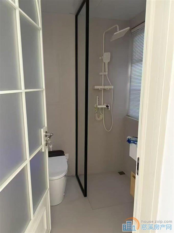 复地二期二室一衣帽间全新精装未入住