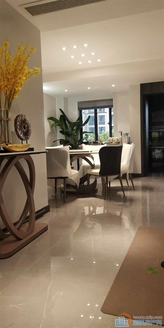 阅江府133平豪装采光没问题228万