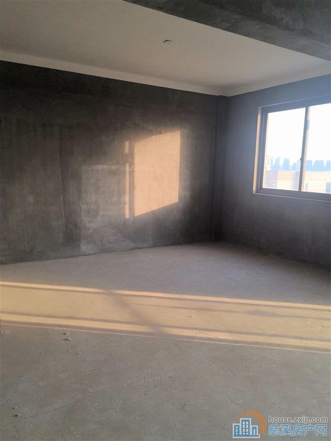 尚德家园   带车位杂物间