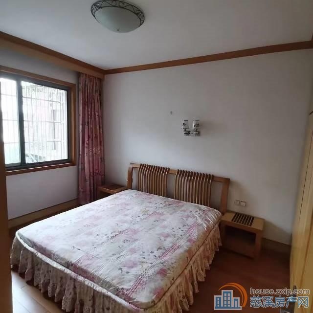 孙塘新村东区150平方3楼东边套160万