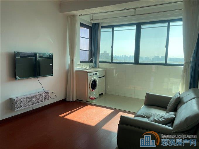 人和家园2室2厅精装首租2000/月直接