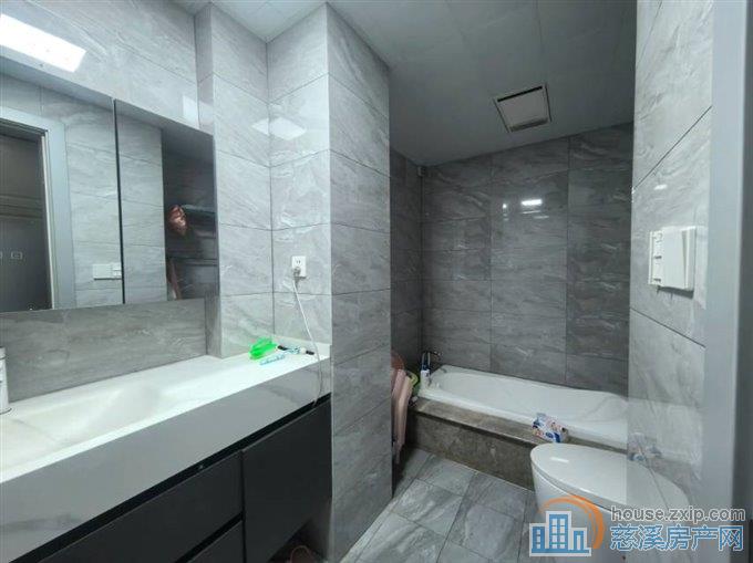 新潮塘南苑 豪装162平方中上楼层