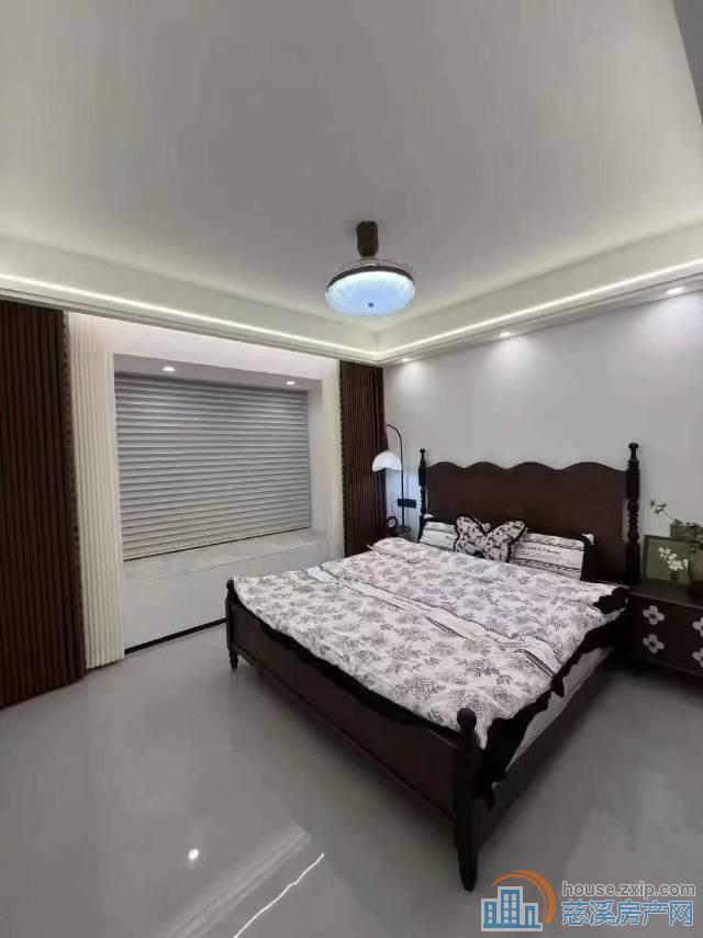 蔚蓝云图115平4室豪装149.6万