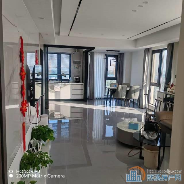 君塘名筑109平精装好楼层满2年117万