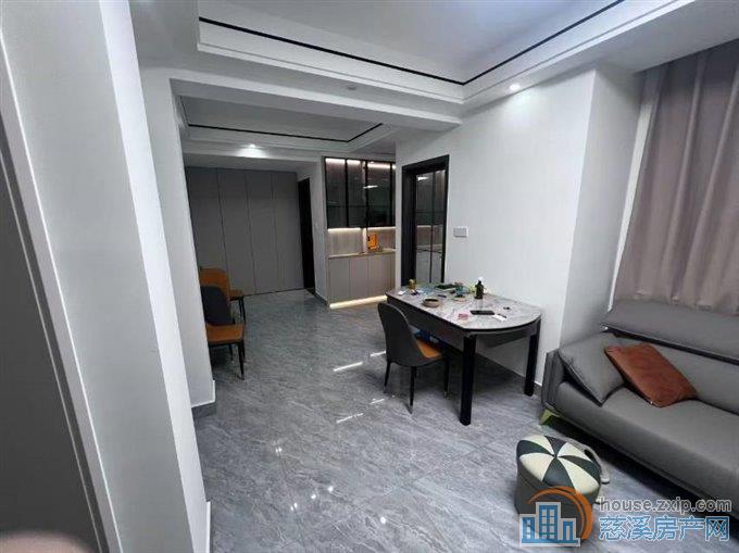 双和家苑 二室自住装修 2600元