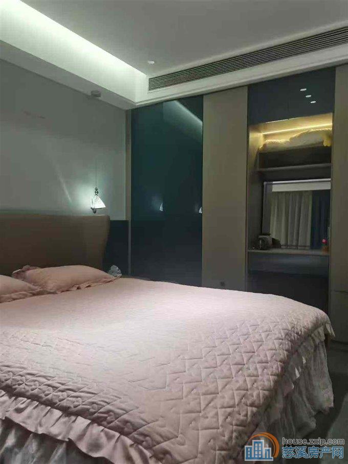 鸣北小区152平好楼层精装带车位储藏间