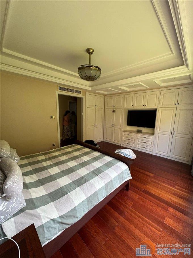 金仕华庭137平 自住精装保养好198万