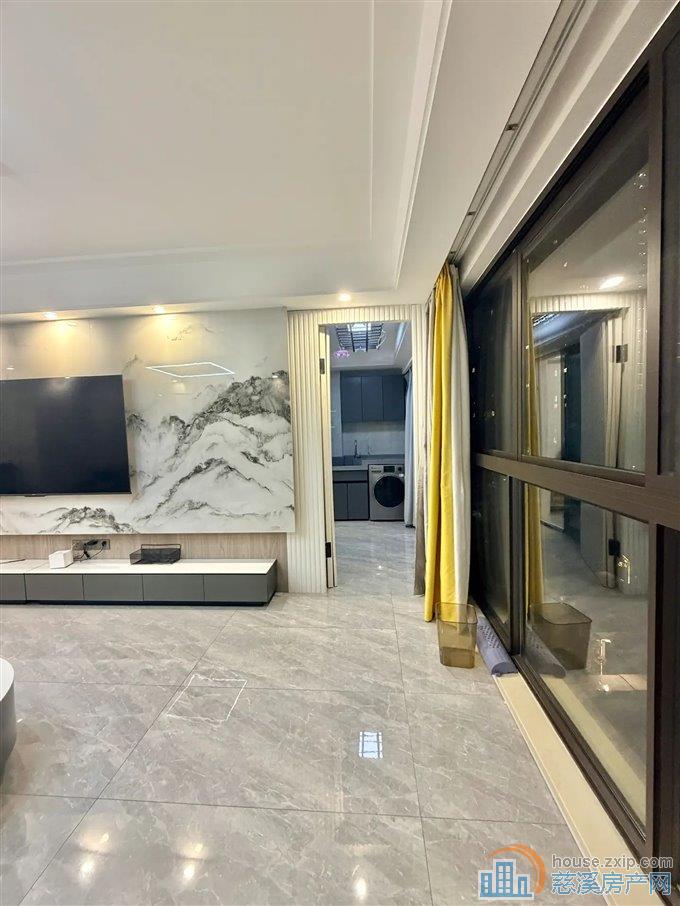 青樾府131平155万精装修三居室