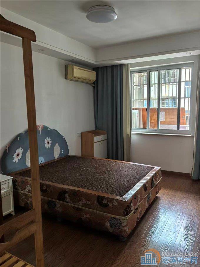 茜苑新村3楼精装2室2厅1600元