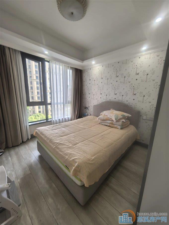 天悦湾花苑 豪装196平238万楼.王位