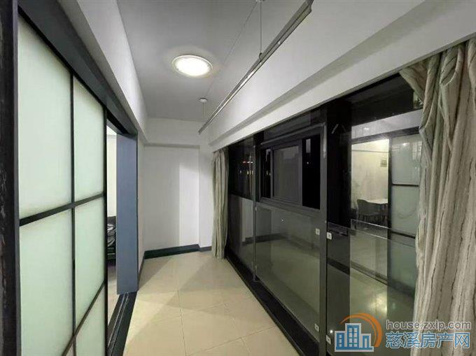 特价中央大厦南楼58平精装北26.6万