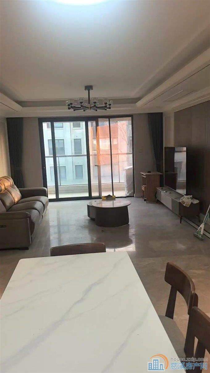 中海湖心半岛花苑