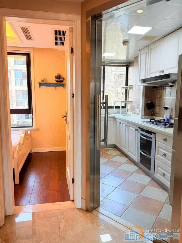 城市桃源 二室 有车位 拎包入住