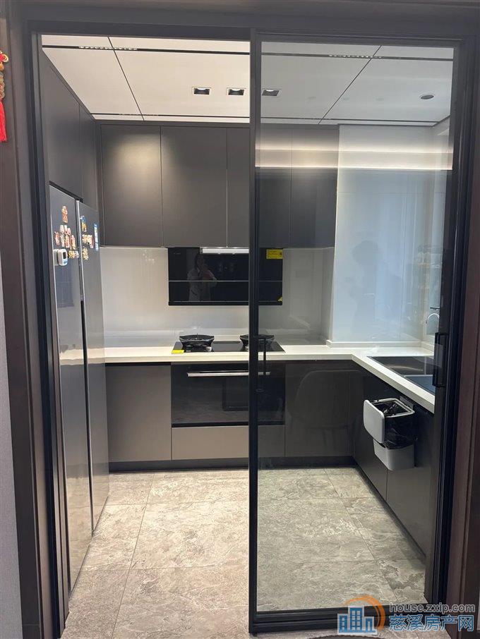 青樾府 现代精装大平层 LW位置 带车位