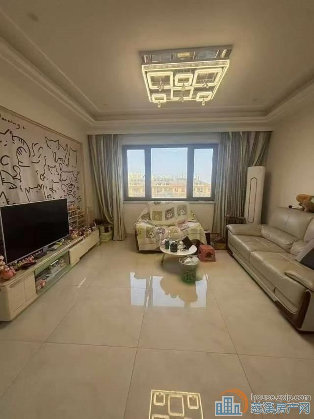 和润公寓产证132平5楼精装123.8万