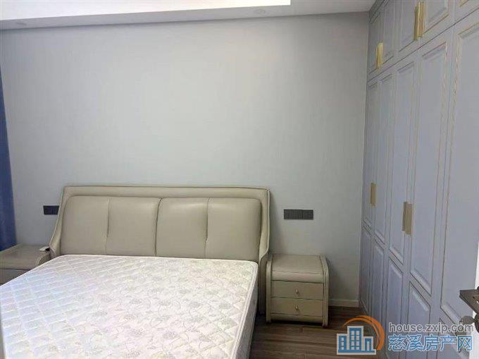 新潮塘60平送车位豪装可读书86.8万