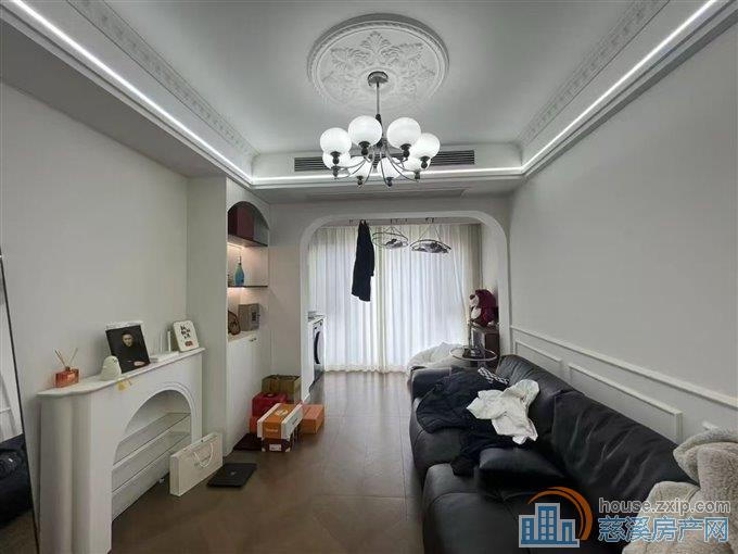 崇文府106平精装修211.8万 