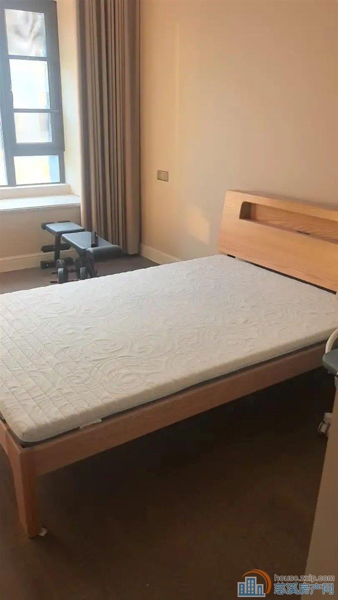 中海湖心半岛花苑