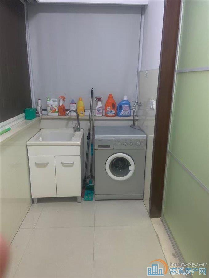 曙光小区一楼70平米现浇板79万