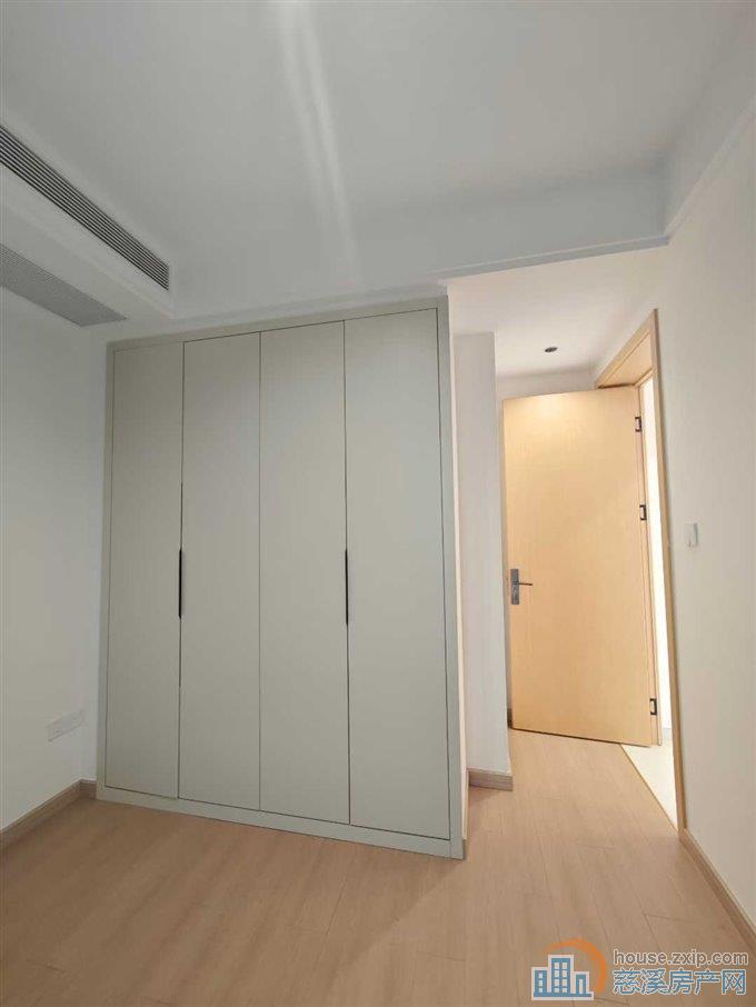 欢乐颂中高楼层3室2卫精装修直接钥匙在