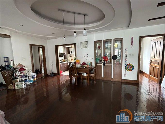 华泰苑161平139万送车库实验书包