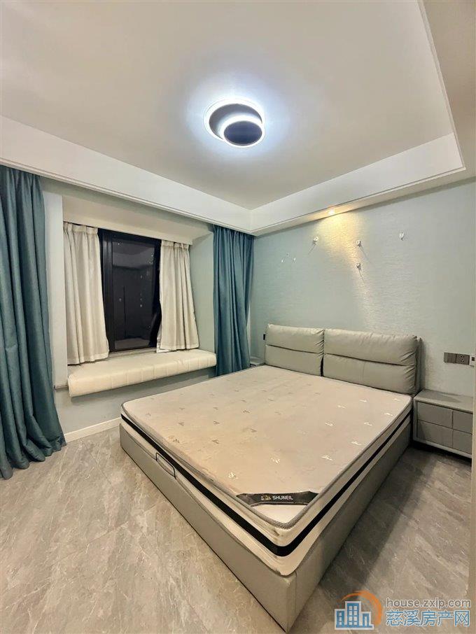 青樾府131平155万精装修三居室