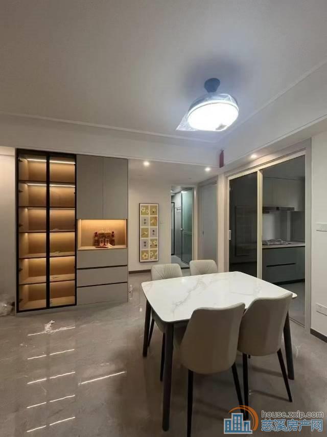 华鸿大发誉林府洋房112平车位225万