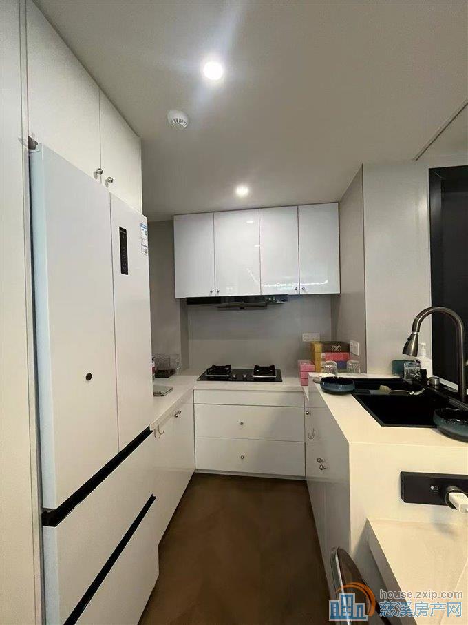 崇文府106平精装修211.8万 