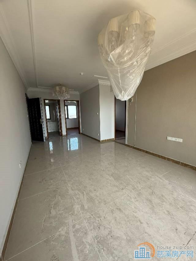 恒大河悦府一期92平精装三室楼层好满2年