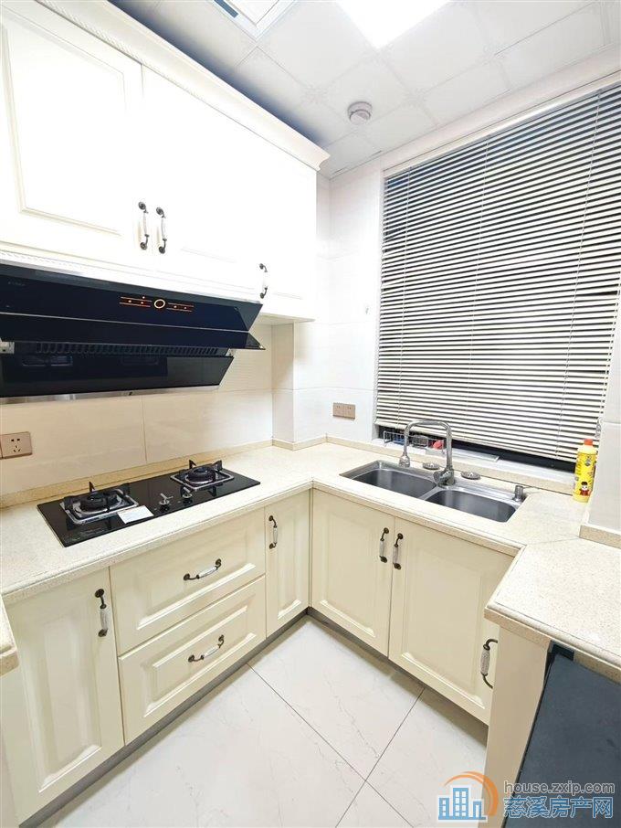 双和家苑精装修87平方97.8万