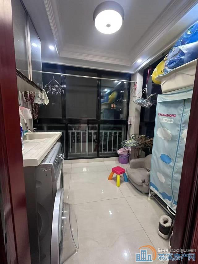 城市桃源115平精装152.8万车位