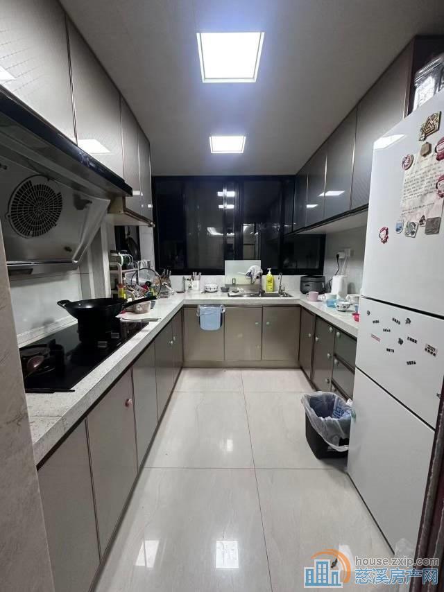 城市桃源115平精装152.8万车位